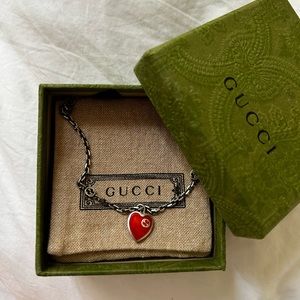 Barely used Gucci heart necklace